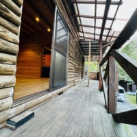 広々としたウッドデッキ